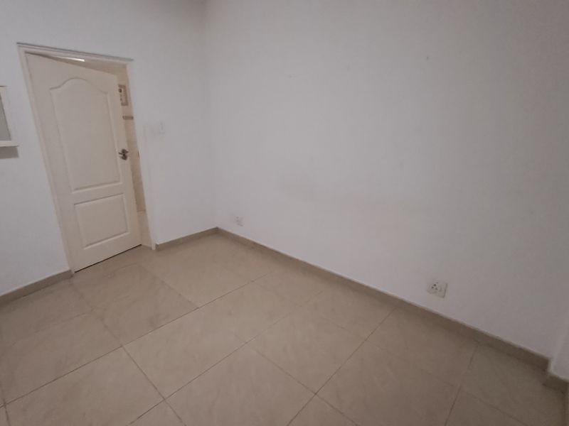 Stylish 1 Bedroom Apartment To Rent | Modern Living in a Secure Complex - Photo 9