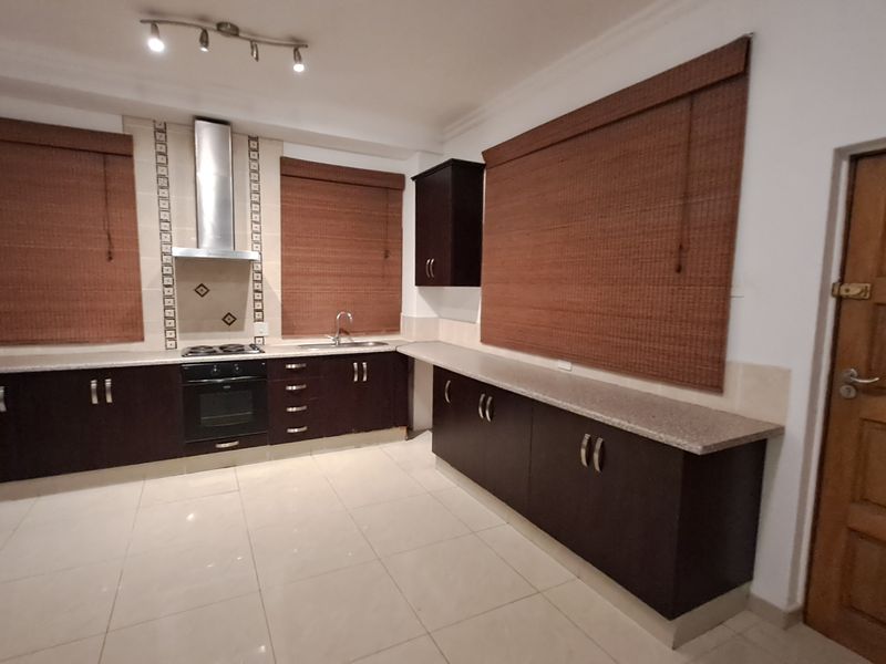 Stylish 1 Bedroom Apartment To Rent | Modern Living in a Secure Complex - Photo 1