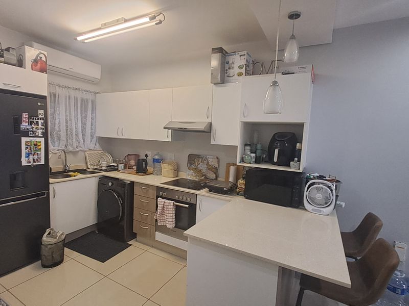 Modern 2 Bedroom, 2 Bathroom Apartment To Rent | Spacious, Secure & Perfectly Located - Photo 2