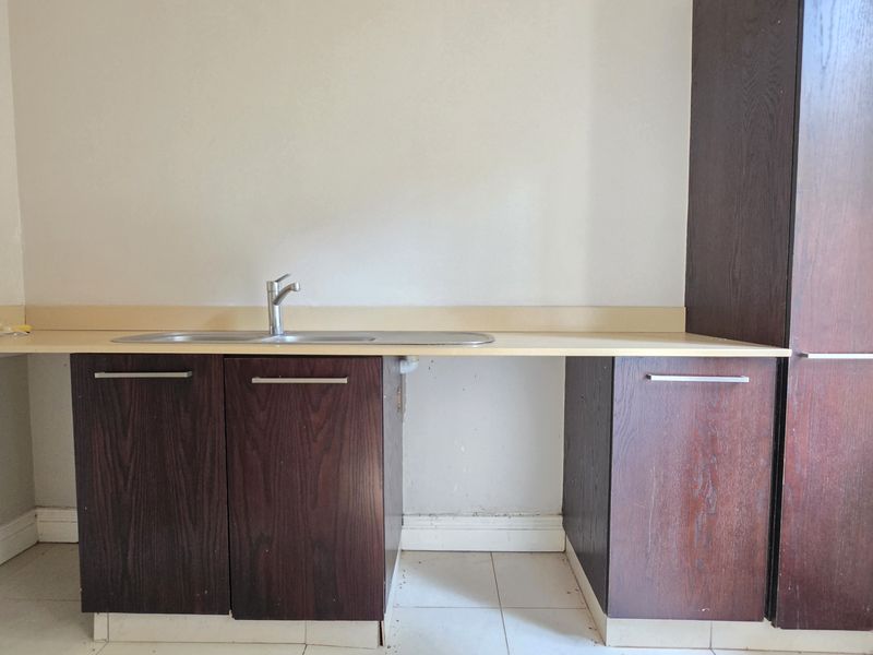 Townhouse For Sale In Mount Edgecombe - Photo 6