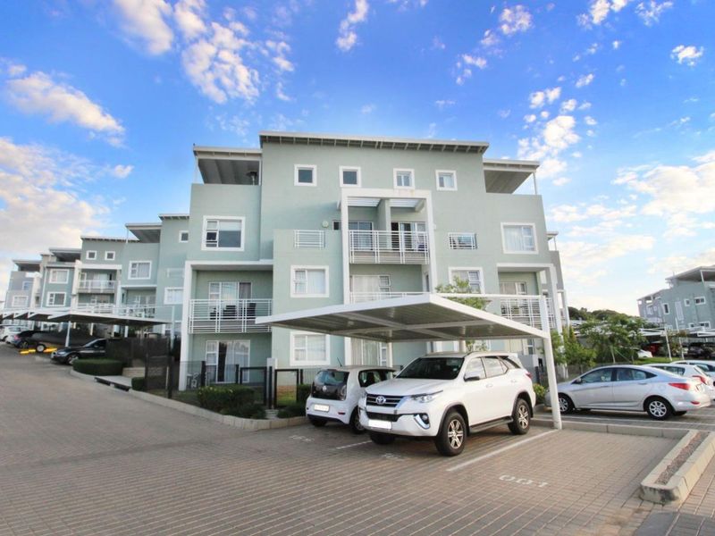 Stylish Yet Practical 2 Bedroom 2 Bathroom Apartment in the Paulshof - Photo 5