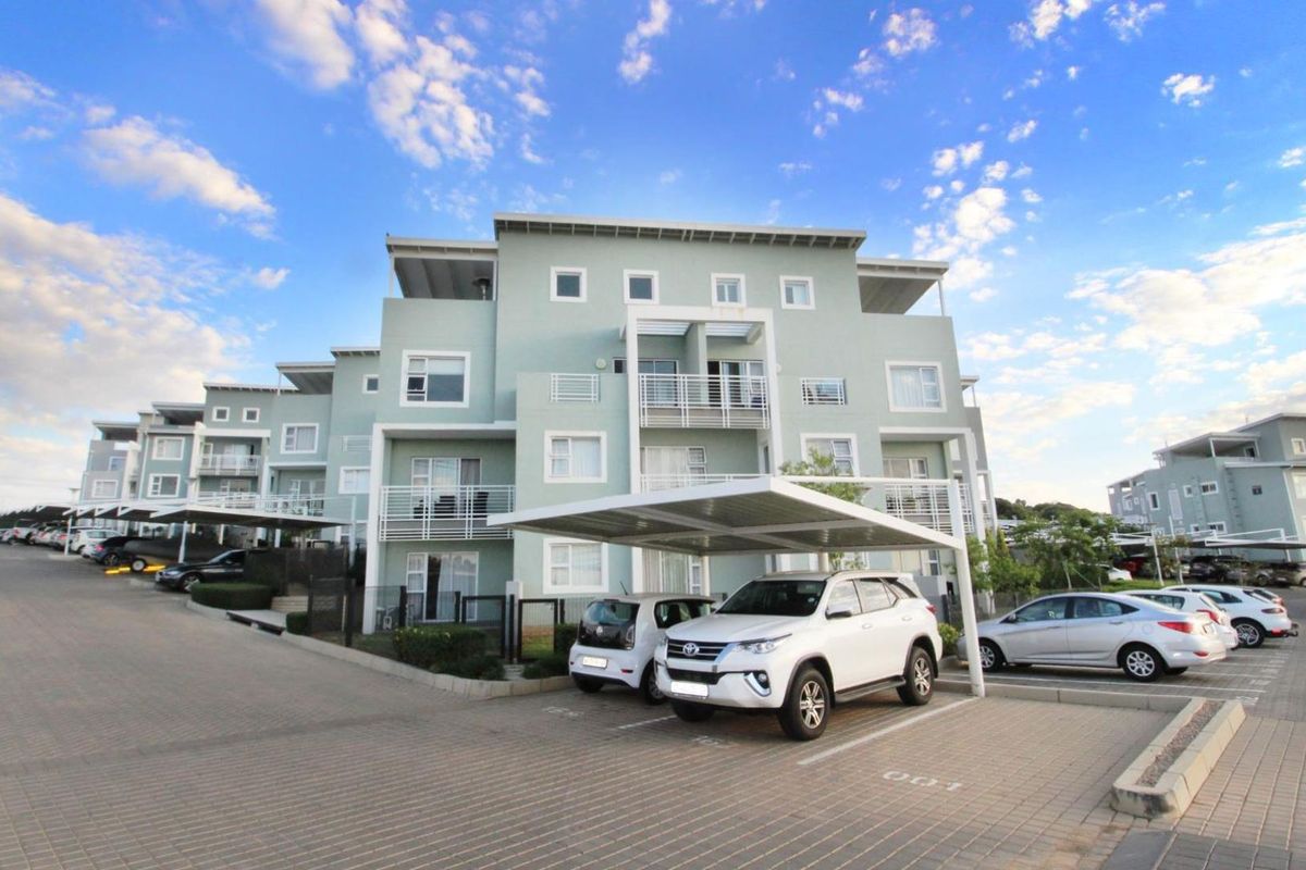 Stylish Yet Practical 2 Bedroom 2 Bathroom Apartment in the Paulshof - Photo 5