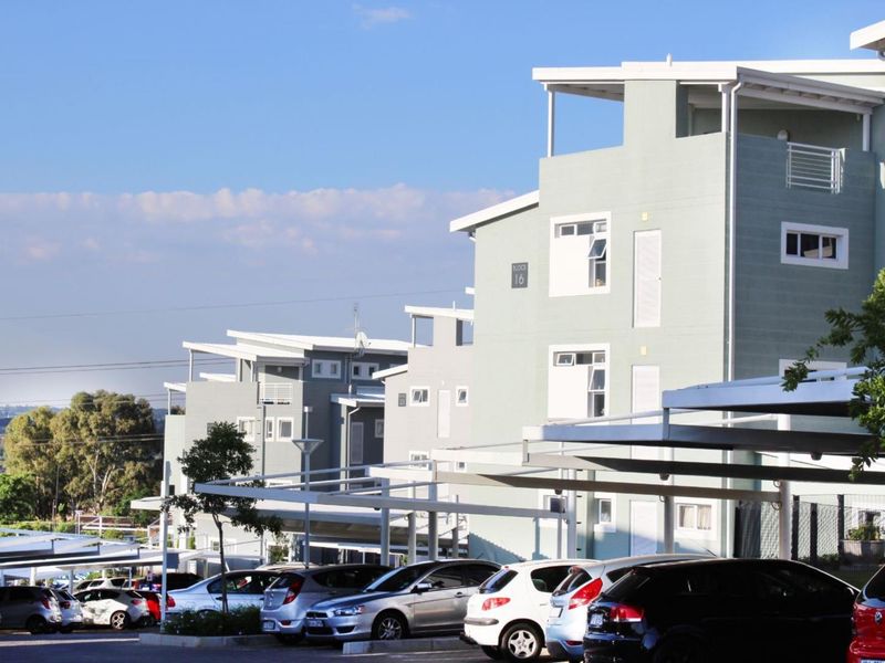 Stylish Yet Practical 2 Bedroom 2 Bathroom Apartment in the Paulshof - Photo 9