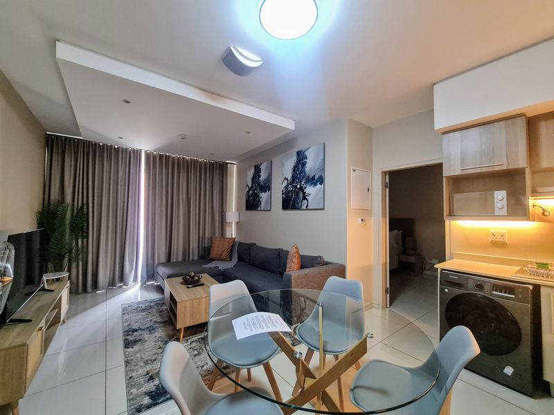 2 Bath Apartment at The Tyrwhitt - Photo 4