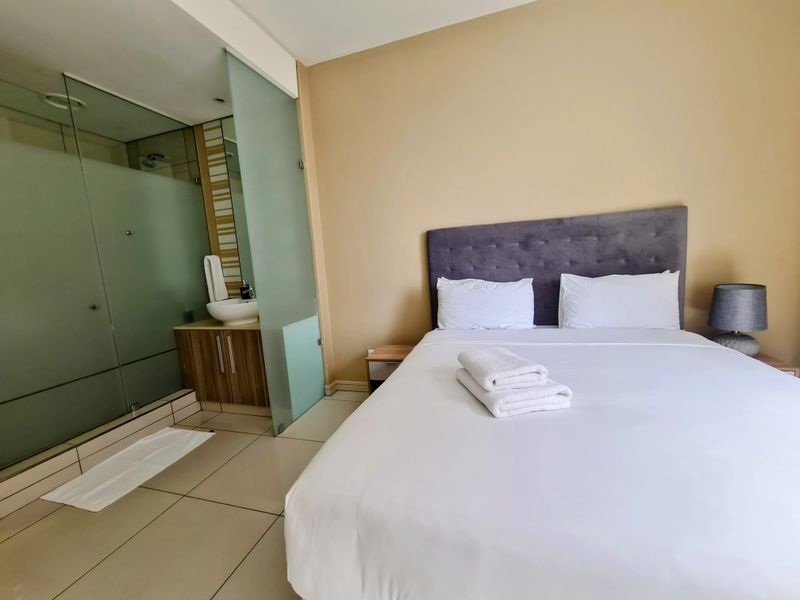 2 Bath Apartment at The Tyrwhitt - Photo 7