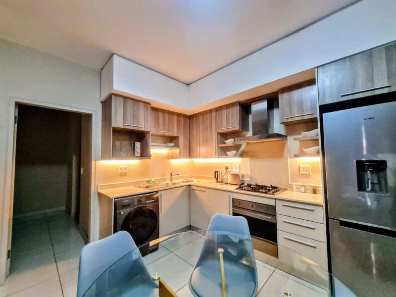 2 Bath Apartment at The Tyrwhitt - Photo 5