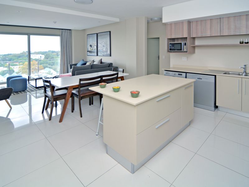 Modern Living 2 Bed 1 Bath Apartment in Rosebank - Photo 2