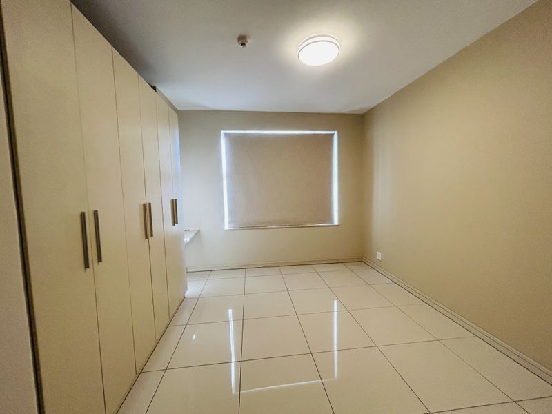 Cosmopolitan Lifestyle - 2 Bedroom 2 Bathroom Apartment - Photo 10