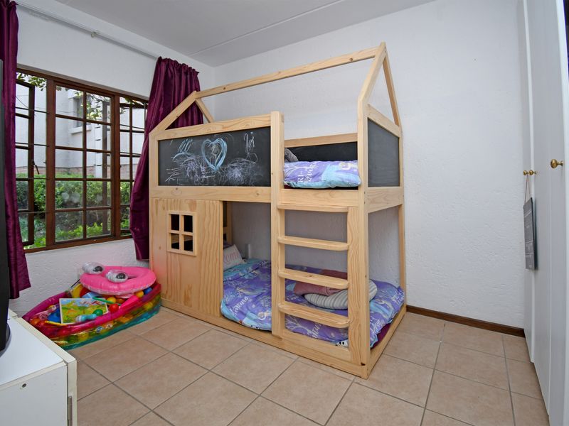 Delightful 2 bed 2 bath ground floor apartment in Lone Hill - Photo 9