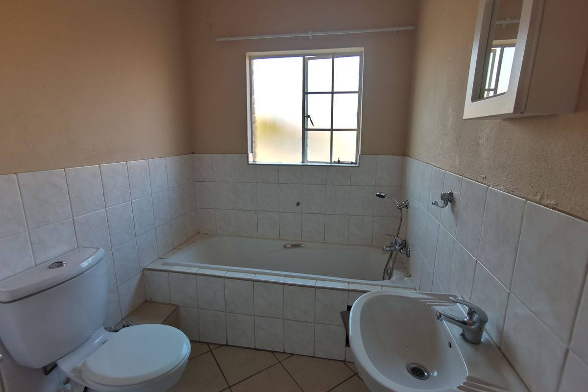 2 Bed 2 Bath apartment available at Sagewood in Honeydew - Photo 4