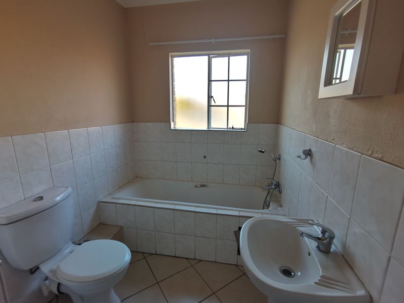 2 Bed 2 Bath apartment available at Sagewood in Honeydew - Photo 4