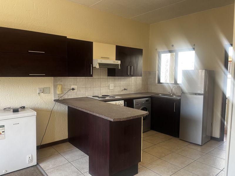 Studio Apartment available in Paulshof - Photo 4