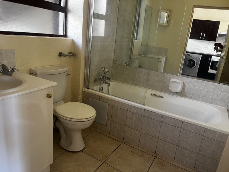 Studio Apartment available in Paulshof - Photo 8