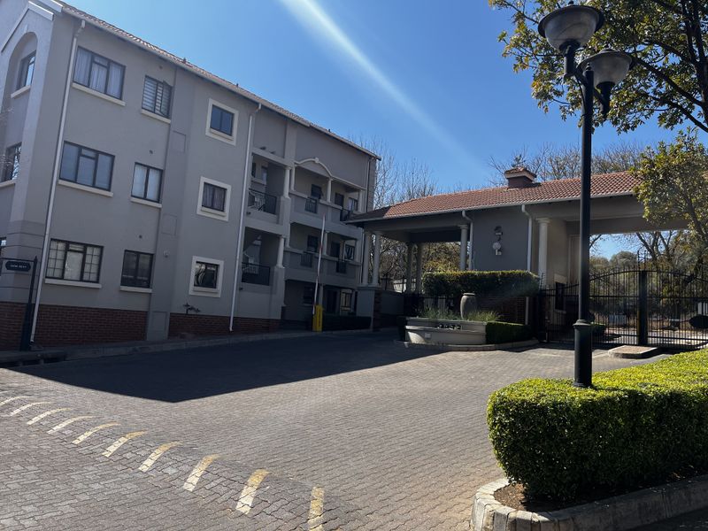 Studio Apartment available in Paulshof - Photo 2