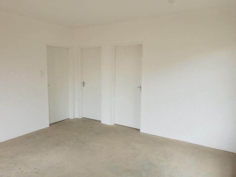 Sunny and bright 2 bedroom 1 bathroom house in Brakpan/Boksburg - Photo 6