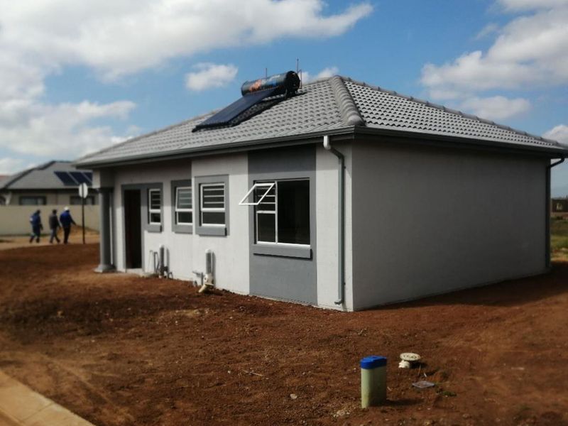 Great starter home or investment property - 3  bedroom 2 bathroom house - Photo 3