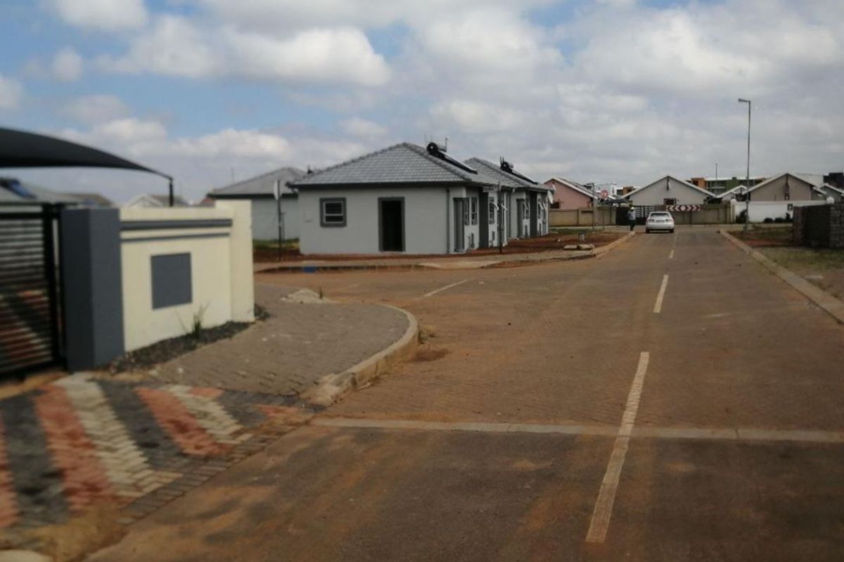 Great starter home or investment property - 3  bedroom 2 bathroom house - Photo 4