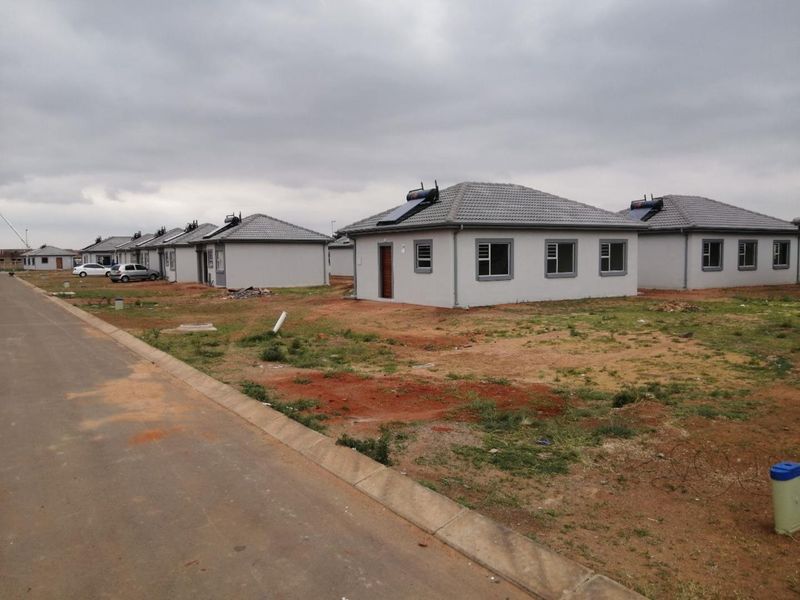 Fantastic value 3 bedroom 2 bathroom house - Photo 2