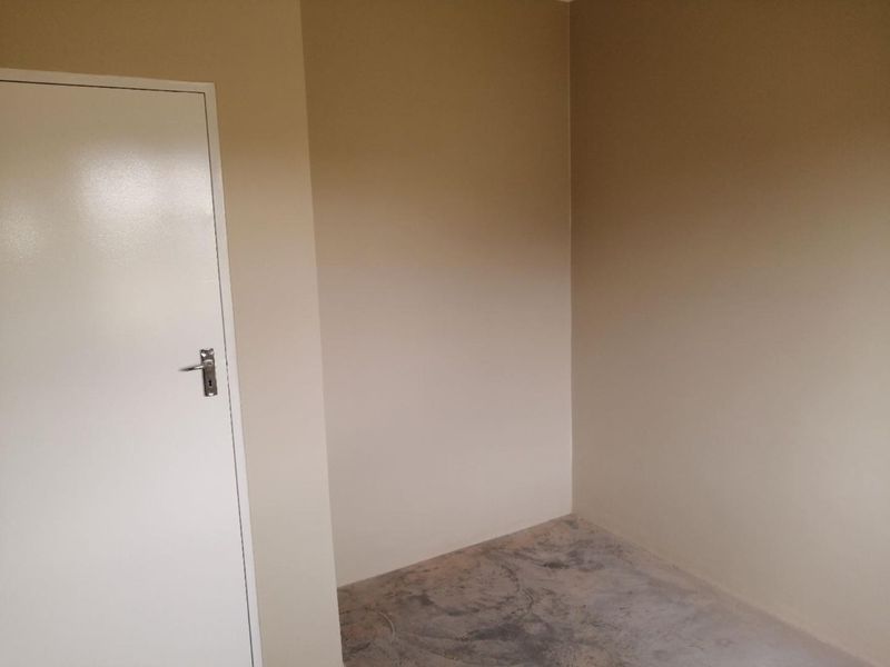 Fantastic value 3 bedroom 2 bathroom house - Photo 9