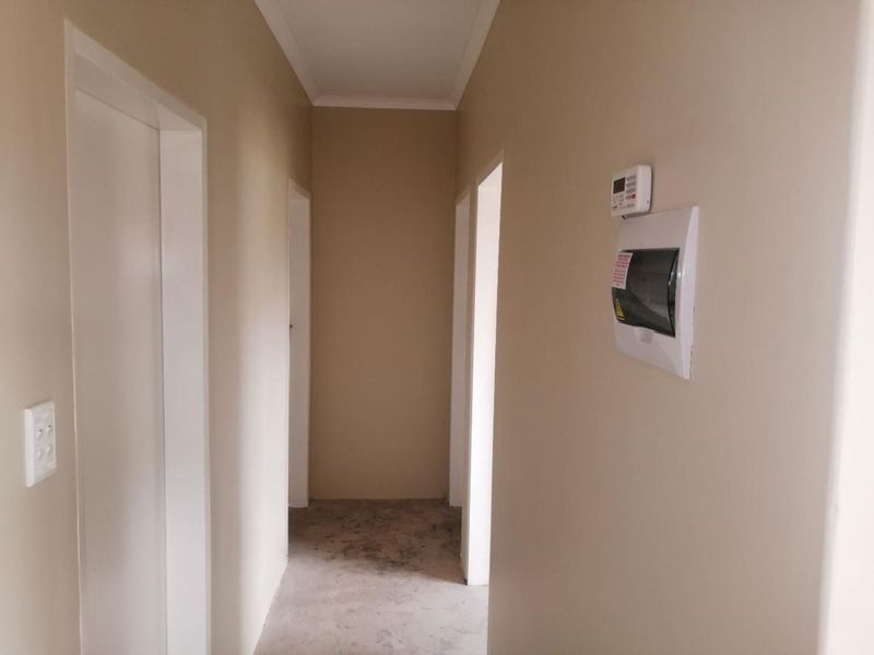 Fantastic value 3 bedroom 2 bathroom house - Photo 4