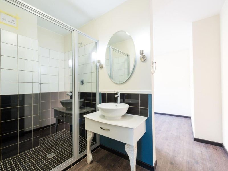 Modern 2 Bed 2 Bath Apartment - Investor Package Available - Photo 5