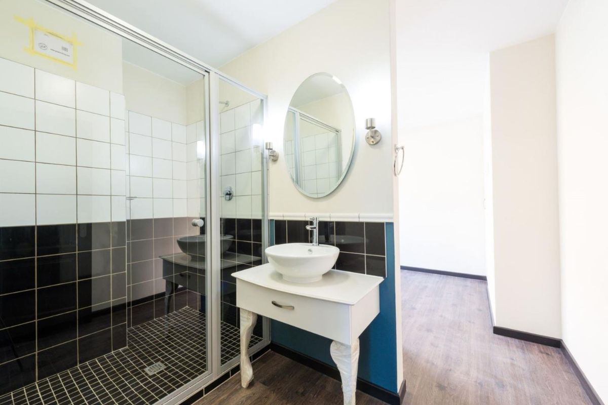 Modern 2 Bed 2 Bath Apartment - Investor Package Available - Photo 5