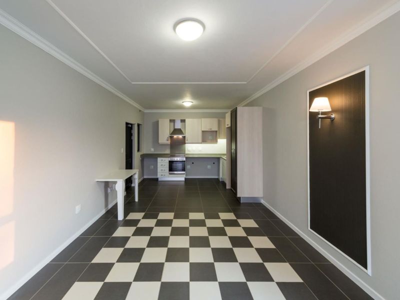 Modern 2 Bed 2 Bath Apartment - Investor Package Available - Photo 2