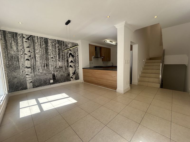 Exquisite, 2 Bedrooms, 2.5 Bathroom Duplex with a Courtyard and 2 Private Garages - Photo 6