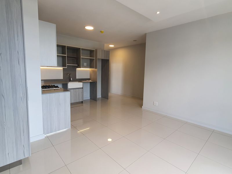 12th floor 2 Bed 2 Bath apartment at The Median in Rosebank - Photo 10