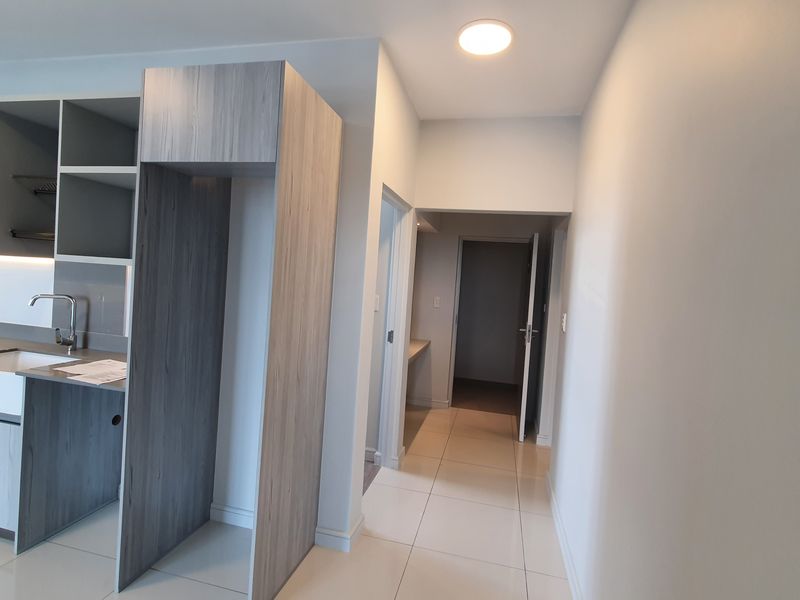 12th floor 2 Bed 2 Bath apartment at The Median in Rosebank - Photo 9