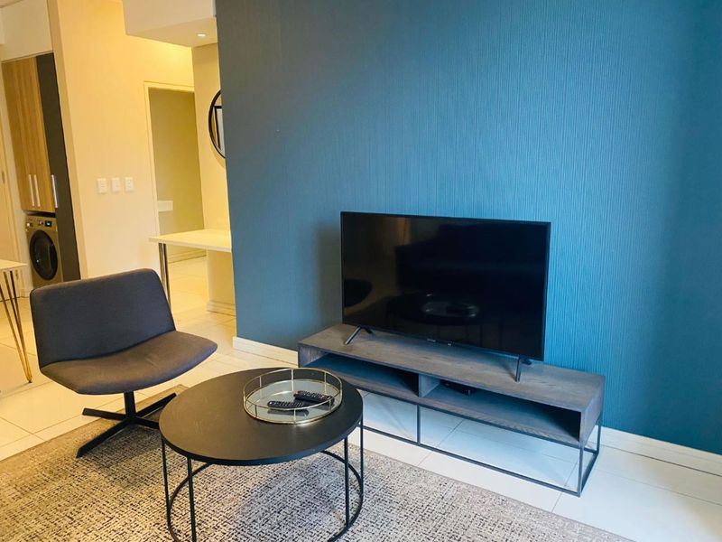 Fully furnished 2 bedroom, 2.5 bathroom with a Manhattan style view - Photo 10