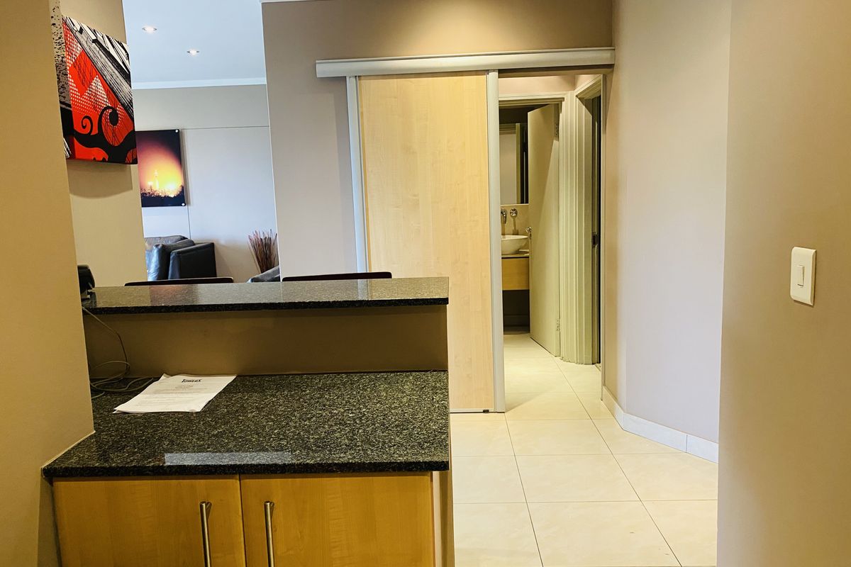 Affordable furnished 2-bedroom, 2 bathroom in Sandton - Photo 3
