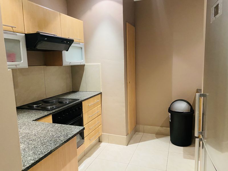Affordable furnished 2-bedroom, 2 bathroom in Sandton - Photo 8