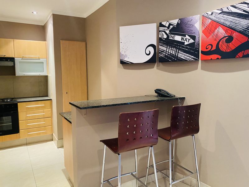 Affordable furnished 2-bedroom, 2 bathroom in Sandton - Photo 6
