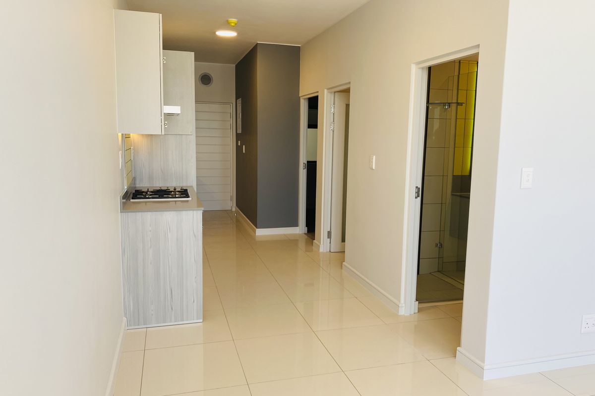 Sophisticated 1 Bedroom Apartment on the 10th Floor - Photo 3