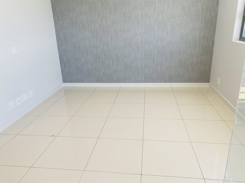 Sophisticated 1 Bedroom Apartment on the 10th Floor - Photo 5