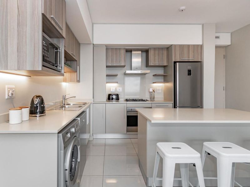 Sophisticated and Elegant 2 Bedroom 2 Bathroom Apartment in Rosebank - Photo 9