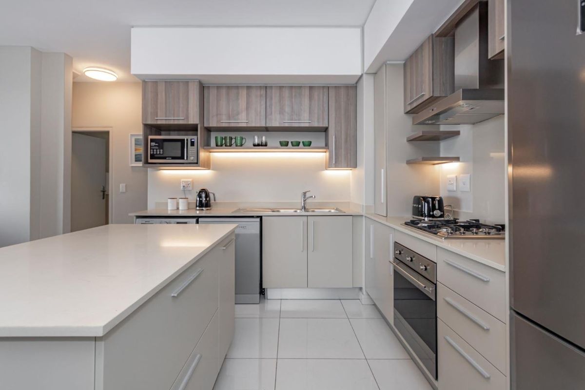 Sophisticated and Elegant 2 Bedroom 2 Bathroom Apartment in Rosebank - Photo 4