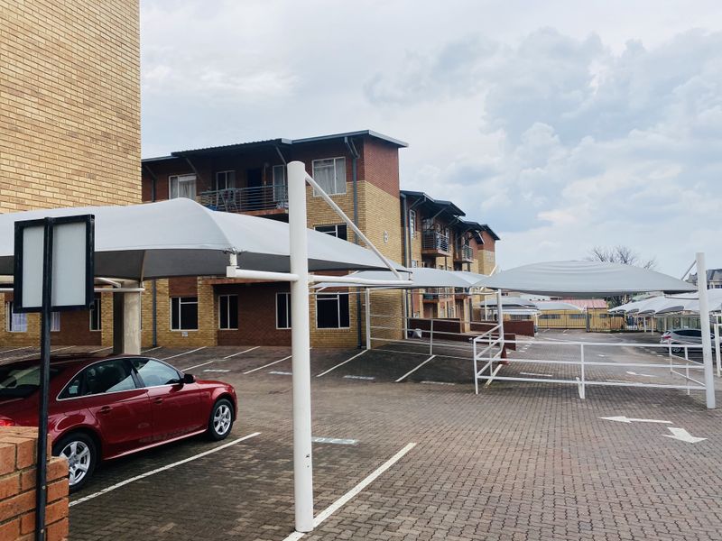 Studio apartment, Ideal starter home or student accommodation. - Photo 2