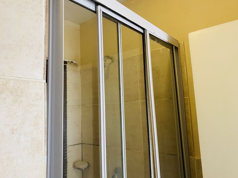 Studio apartment, Ideal starter home or student accommodation. - Photo 10