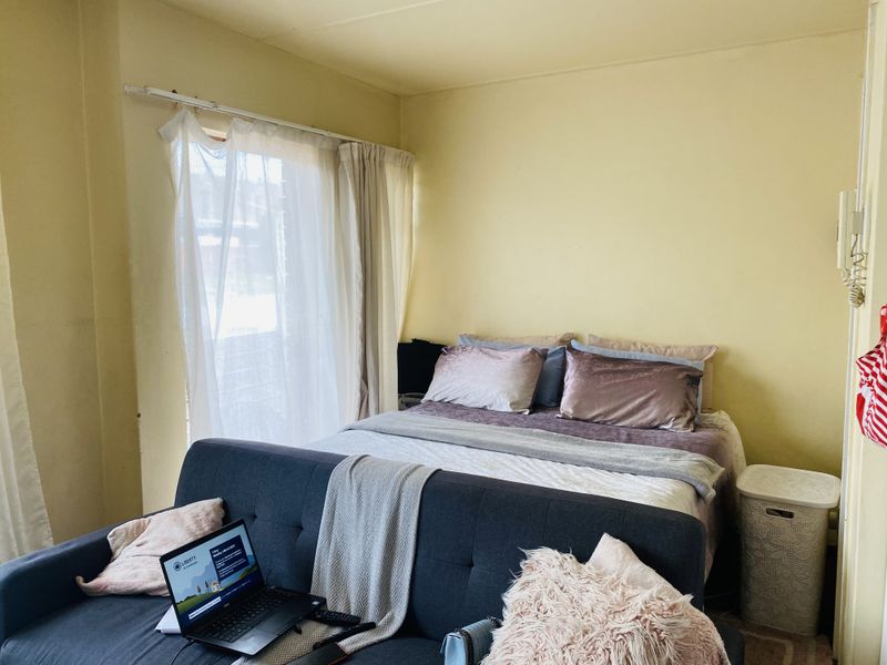 Studio apartment, Ideal starter home or student accommodation. - Photo 5