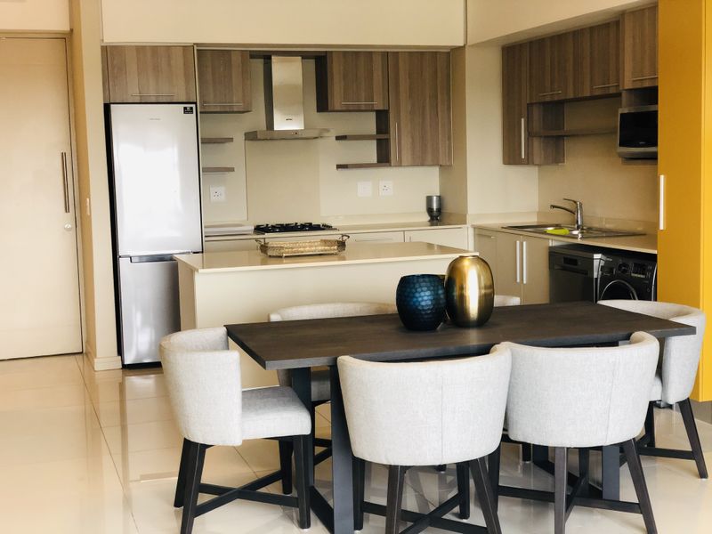 Brand new, huge 107 sqm, exquisitely furnished 2 bed 2 bath apartment - Photo 5