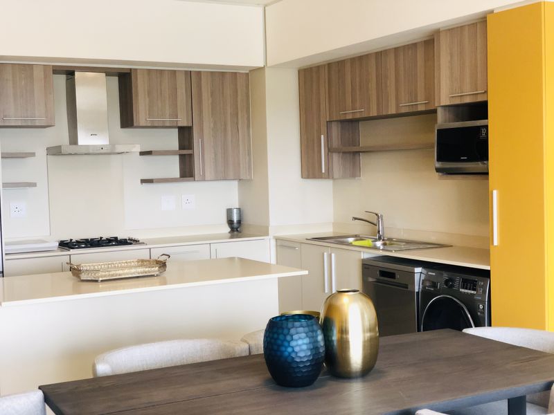 Brand new, huge 107 sqm, exquisitely furnished 2 bed 2 bath apartment - Photo 4