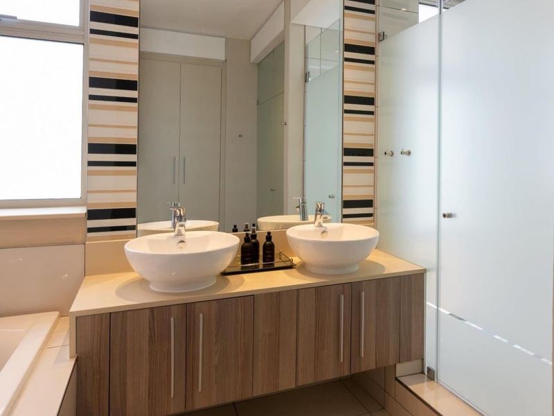 Furnished, 2 bed, 2 bathroom 107 SQM unit at The Tyrwhitt - Photo 9