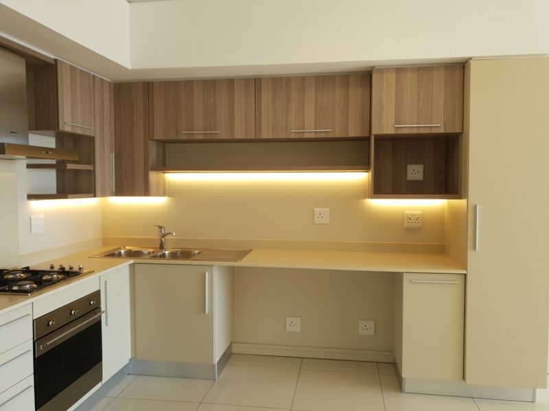 Sophisticated 2 Bed 2 Bath Apartment with a Prestigious Address - Photo 3