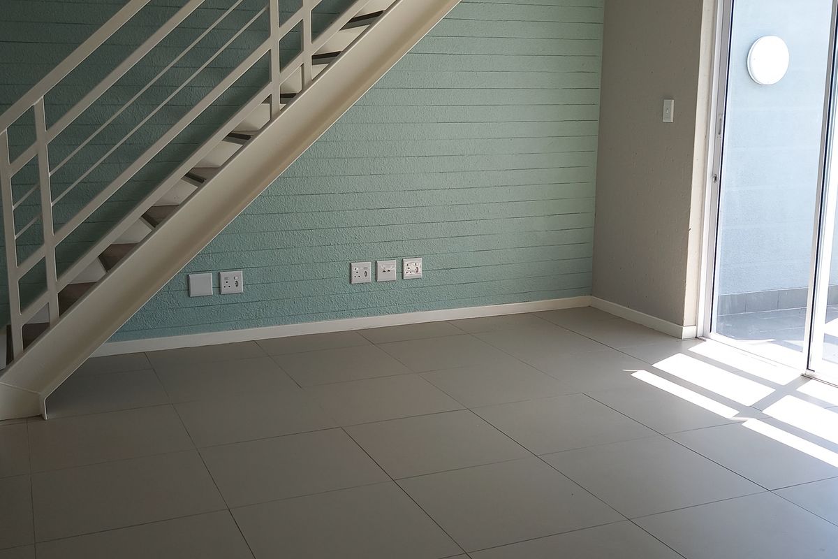 Upper Floor 2 Bedroom 1 Bathroom Loft Unit in Paulshof - Photo 3