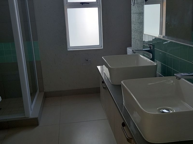 Upper Floor 2 Bedroom 1 Bathroom Loft Unit in Paulshof - Photo 7