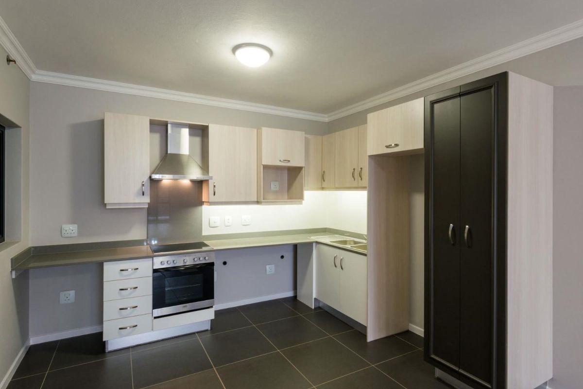 Calling Investors - Ultra Modern and Spacious 2 Bed 2 Bath Apartment - Photo 2