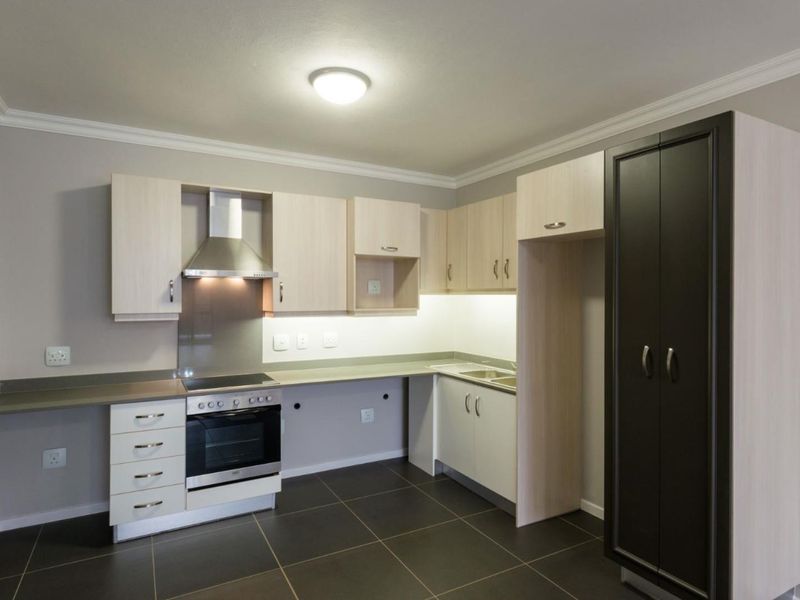 Calling Investors - Ultra Modern and Spacious 2 Bed 2 Bath Apartment - Photo 2