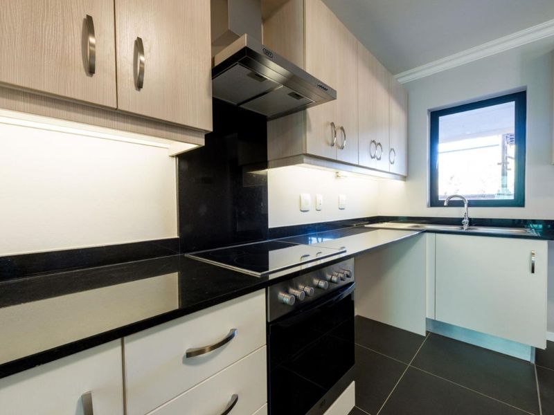 Calling Investors - Ultra Modern and Spacious 2 Bed 2 Bath Apartment - Photo 6